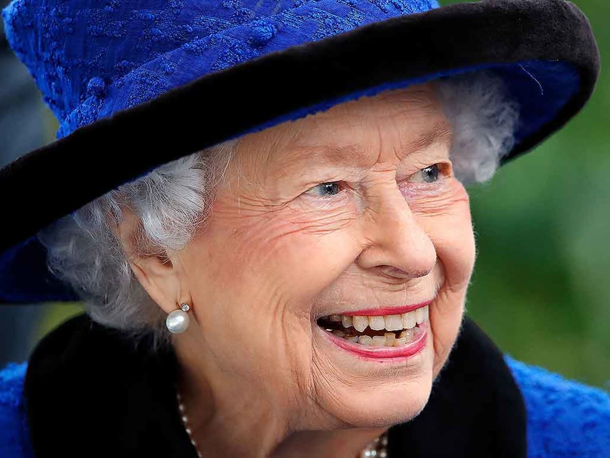 QueenElizabethII The Queen will be given a cannon salute, the body